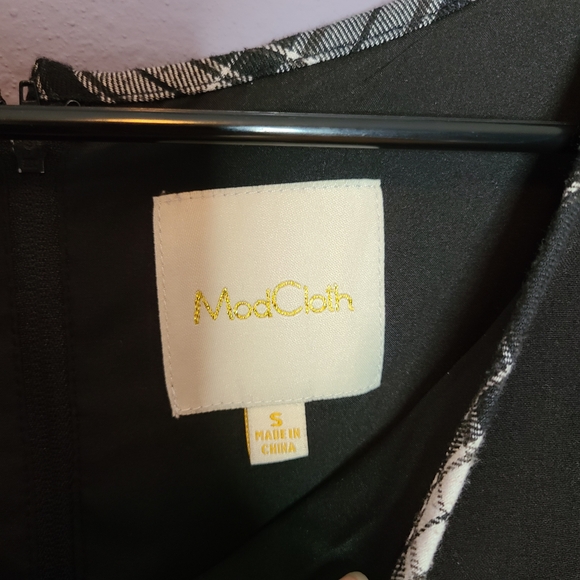 Modcloth Black Sleeveless Dress - Picture 9 of 9